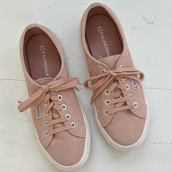 superga camel